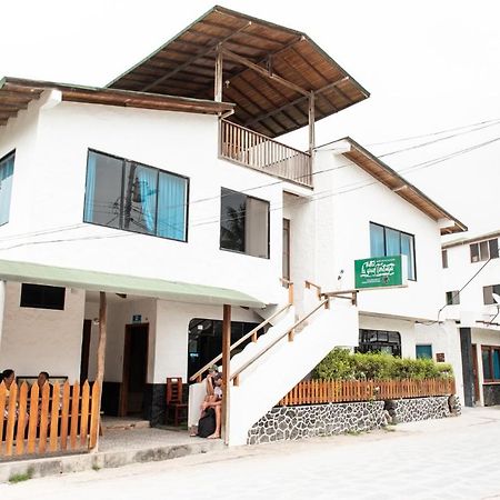 Hostal La Gran Tortuga Puerto Villamil Esterno foto