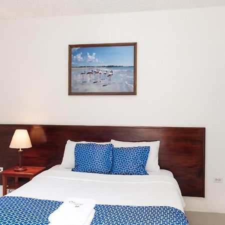 Hostal La Gran Tortuga Puerto Villamil Esterno foto