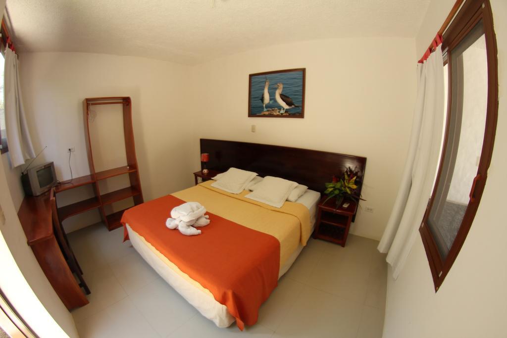 Hostal La Gran Tortuga Puerto Villamil Esterno foto