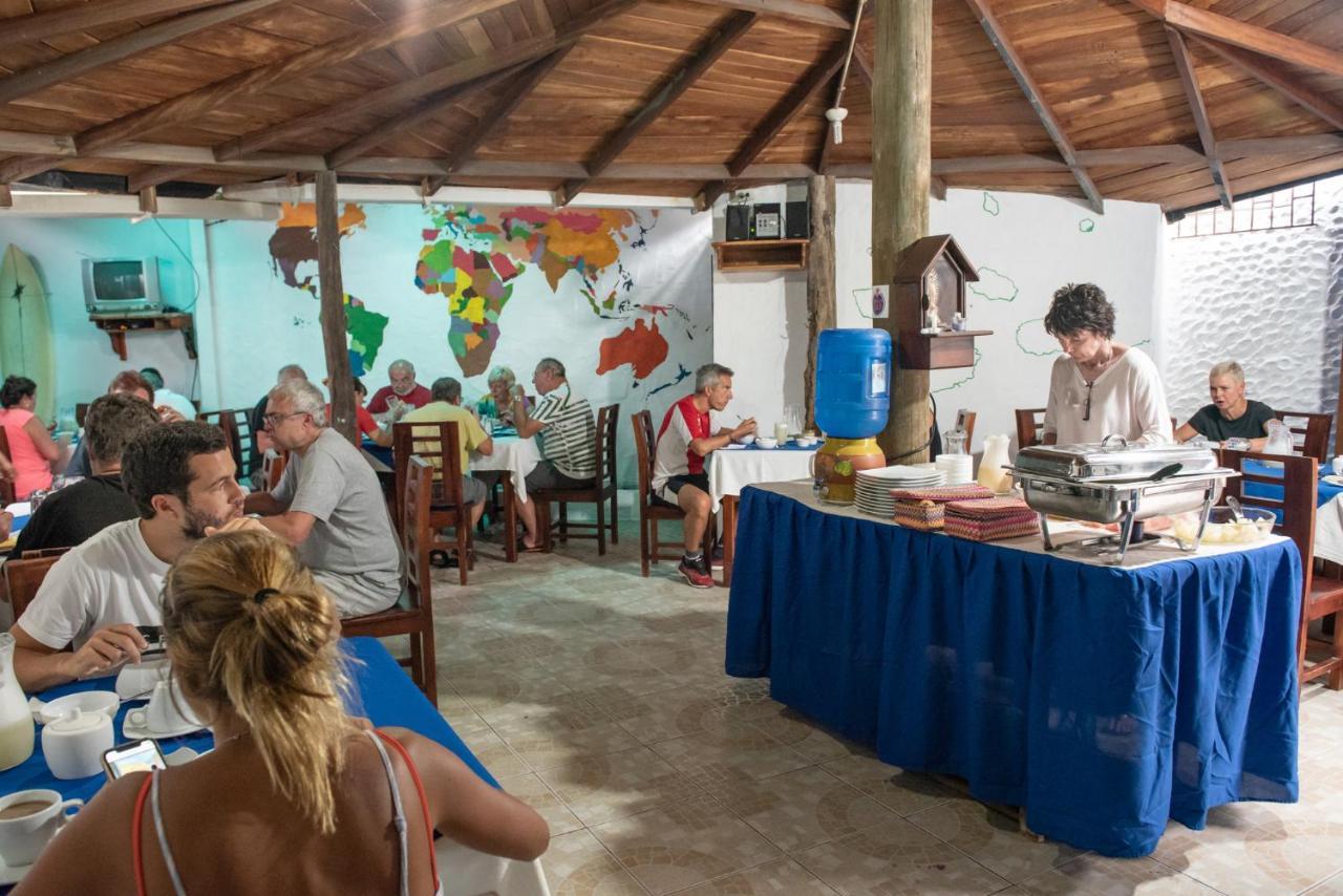 Hostal La Gran Tortuga Puerto Villamil Esterno foto